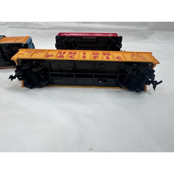 Vtg Tyco Union Pacific #2923 Gondola Train Car Laramie LNP&W 53412 Red Caboose - Picture 8 of 9